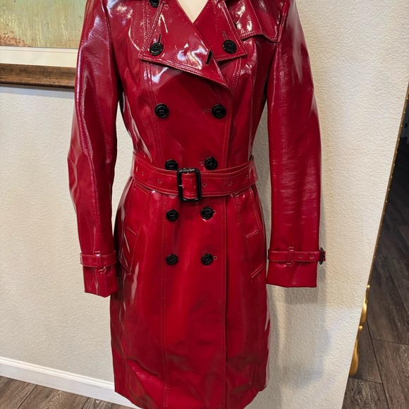 Authentic Burberry Glossy Red Trench Coat - Picture 5 of 16